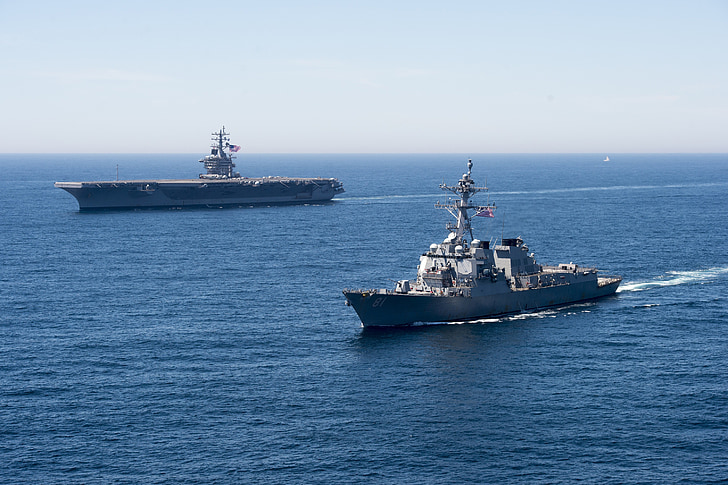 USS dwight d, Eisenhower, CVN 69, Arleigh burke Klasa, USS winston s, Churchill, morze