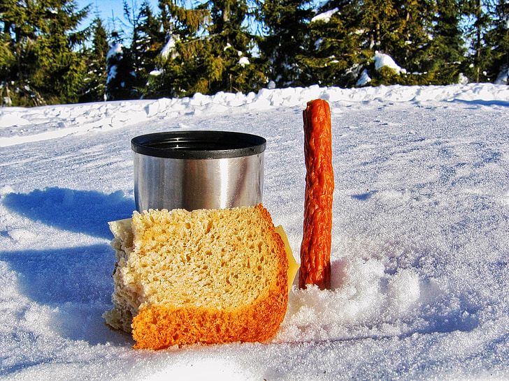 meal, meal in the mountains, bread, kabanos, tea, winter, mountains