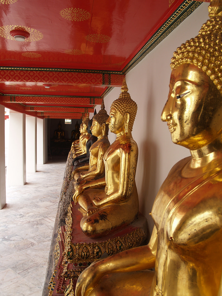 Boeddha, Tempel, geestelijke