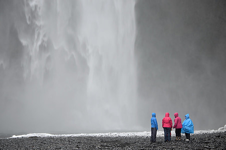Wasserfall, Skogarfoss, Katarakt, Island, Menschen
