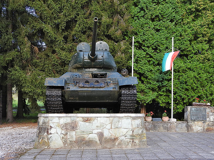 Panzer, t-34, válečný památník, Maďarsko