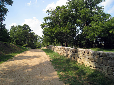 strada incassata, Fredericksburg, Virginia, ghiaia, strada sterrata, sporco, parete di pietra