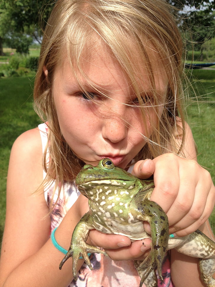 girl, kiss, kissing, farm, frog