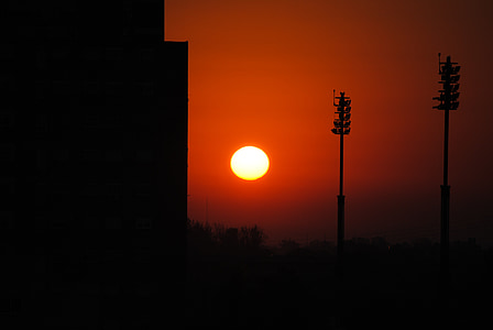 Dawn, Zaragoza, slunce, město, Západ slunce, silueta, obloha