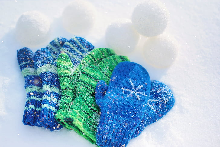 sarung tangan, sarung tangan anak-anak, bola salju, bola salju, musim dingin, salju, bersalju