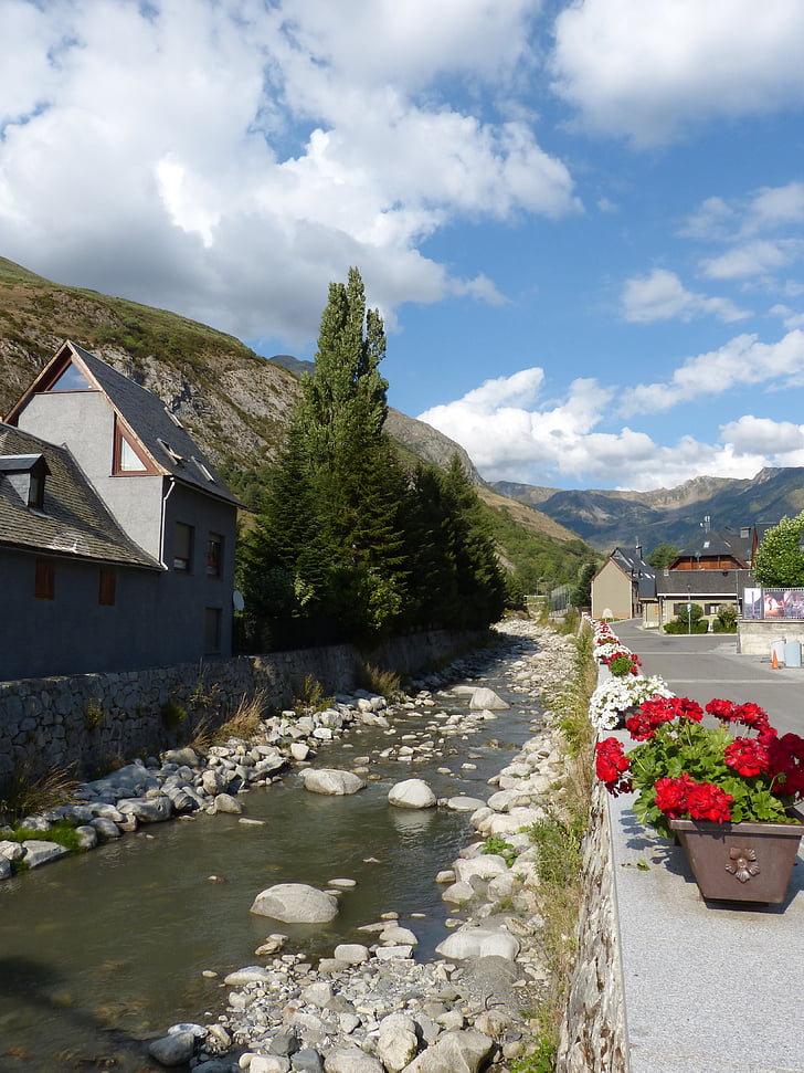 nehir, insanlar, Güzellik, Pyrénées, Val d'aran, Arties