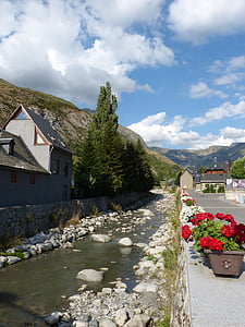 Sungai, orang-orang, Salon Kecantikan, Pyrénées, Val d'aran, Arties