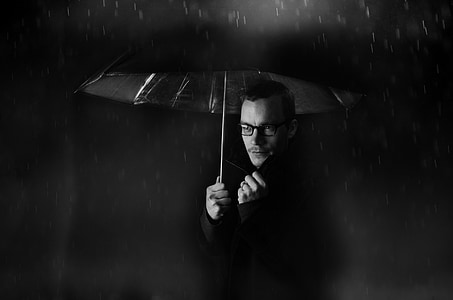 男, 人, 傘, 雨, 天気, 夜, 暗い