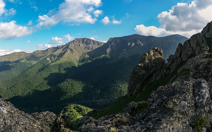 Bulgária, Stara planina, Central dos Balcãs, uma matriz de triglav, kademlia grande, as rochas do canto, pé