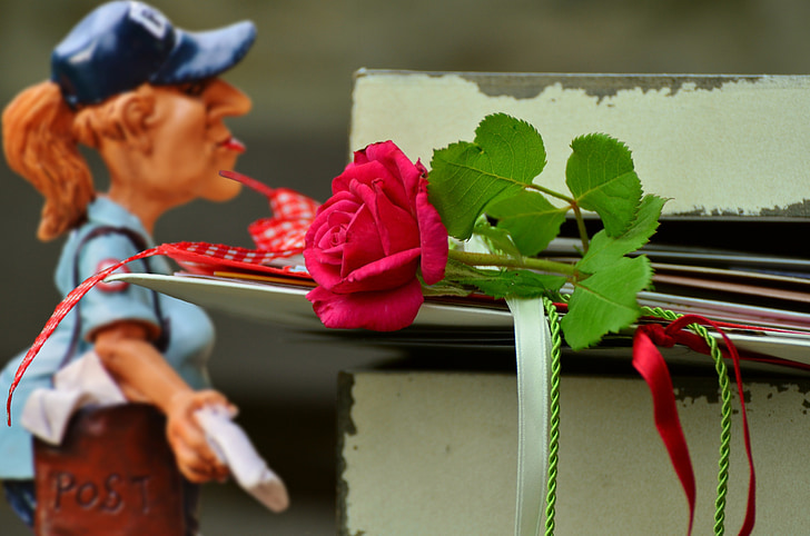 dia de Sant Valentí, lletres, carta d'amor, mailwoman, correu, sobres, l'amor