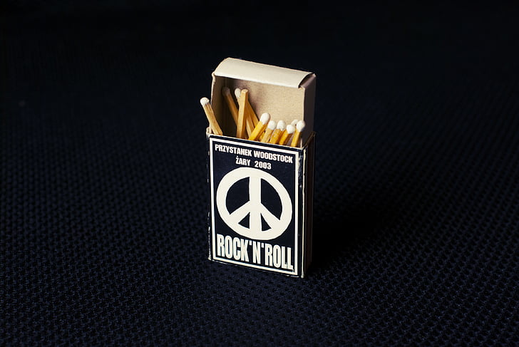 Rock, n, roll, krabička zápalek, odpovídá, objekty, kouření
