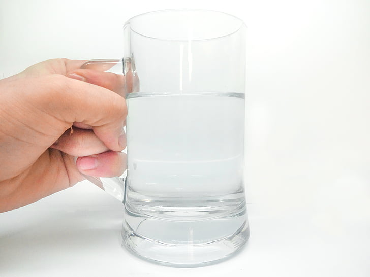 vandens, stiklo, šviežumo, vandens lašas, ranka, gėrimas, stiklinės vandens