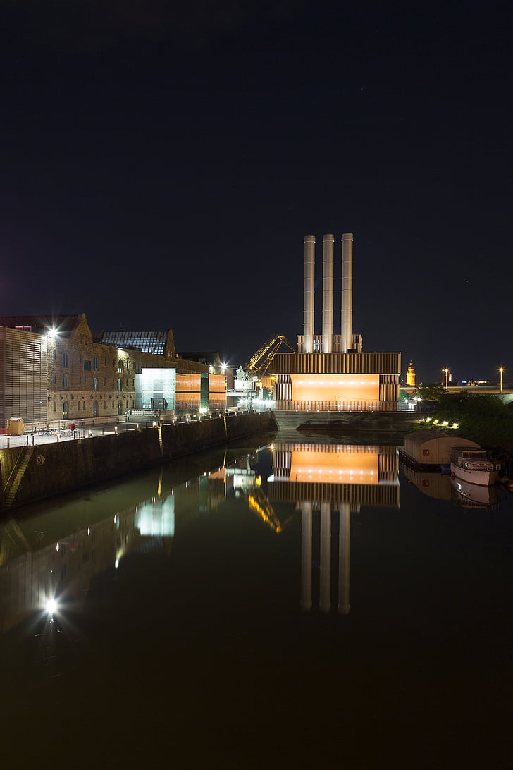 Viurcburgas, müllheizkraftwerk, Vokietija, Pagrindinis, naktį nuotrauka