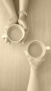 kávé, chat, beszélgetés, bögrék, csésze, kezek, iszik