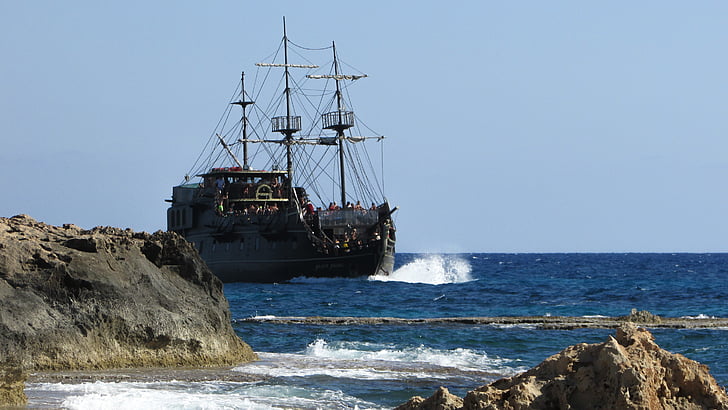 piratskib, sort perle, sejlbåd, vintage, havet, klippefyldte kyst, bølger