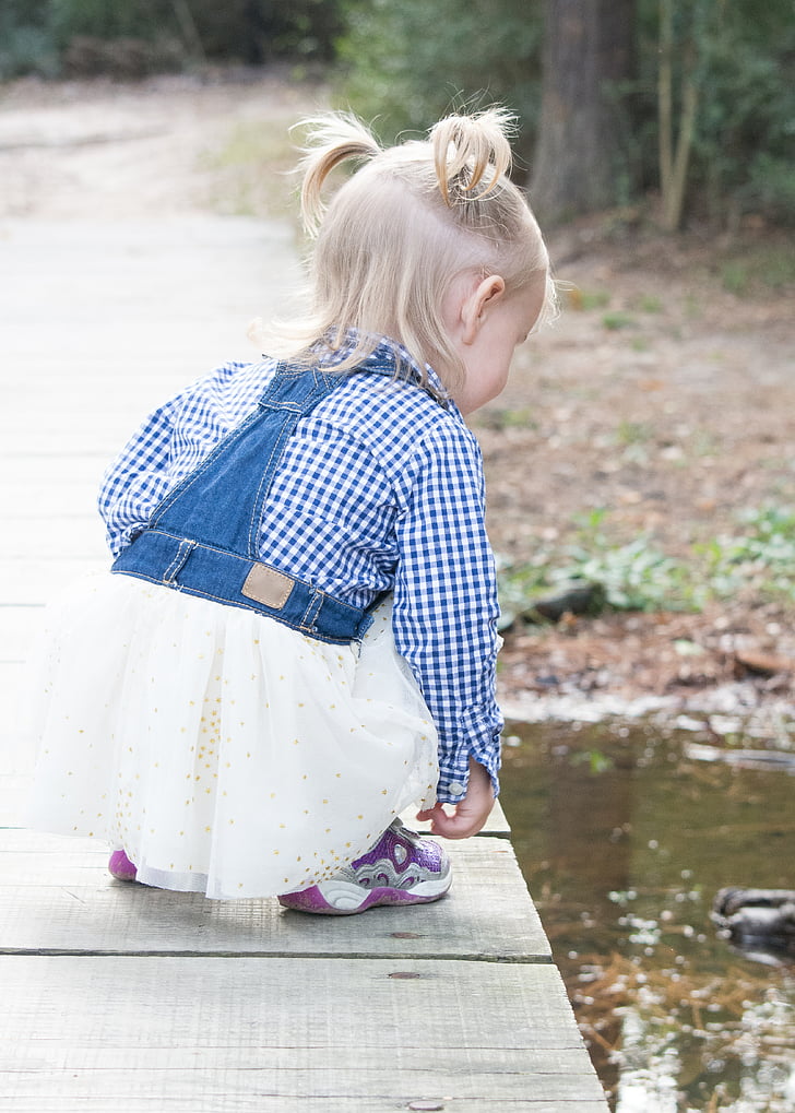 child discovery, child on bridge, bridge, outdoors, daughter, girl, pig-tails