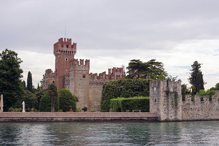 Castle, historiallisesti, vanhin, rakennus, arkkitehtuuri, Bardolino, vesi