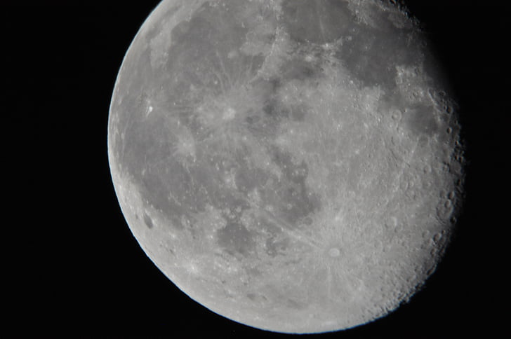 lua, à noite, crateras