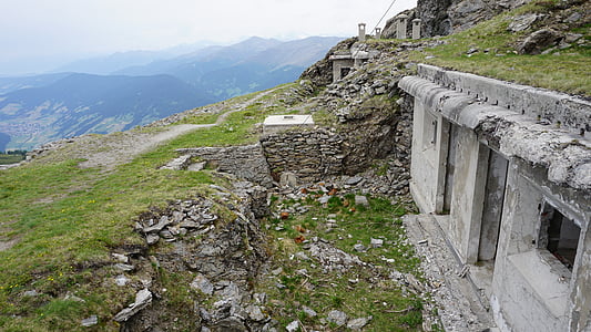 oorlog van de Alpen, roer, Bunker, oorlog, verloren plaatsen, herdenken, Eerste Wereldoorlog