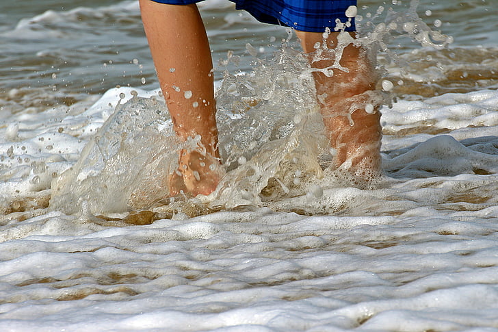 kojos, kojos, smėlio, vandens, banga, eiti, purškimo