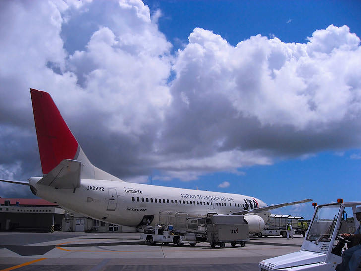 dopravní letoun, – Japan transocean air, Japan airlines group, JTA, ostrov letu, vyzvednutí zásilky, práce