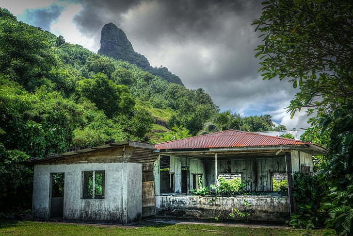 Moorea, южната част на Тихия, Полинезия, тропически, ваканция, морски пейзаж, изоставена сграда