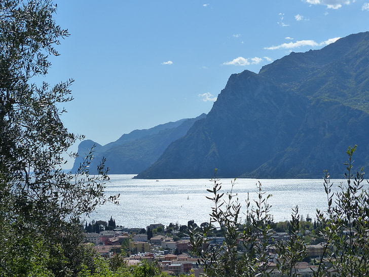 Garda, Monte cas, Punta dei larici, dağlar, Garda dağlar, Outlook, Göl