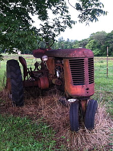 rusted tractor, pasture, farm, rural, agriculture, south carolina