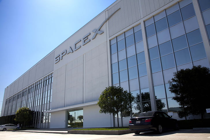 SpaceX, pääkonttori, Yhdysvallat, Cape canaveral, rakettitiedettä, rakennus