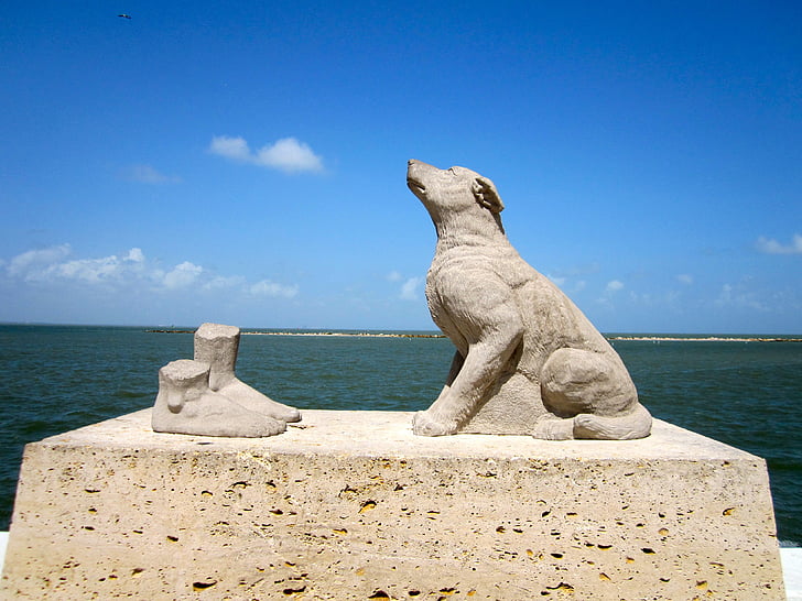 hunden, statuen, sjøen, himmelen, skulptur, dyr, hjørnetann