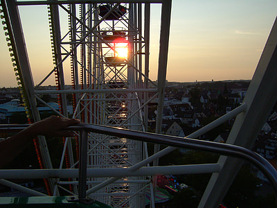 sončni zahod, panoramsko kolo Wiener Riesenrad, tehnologija, kovine