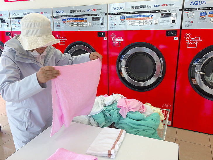 wasserette, haardroger, volautomatische wasmachine, rood, yasuura, Yokosuka, Japan