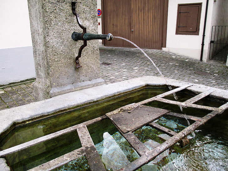 Fontaine, jet d’eau, flux, ville de fontaine, claire, Stein am rhein, Schaffhausen