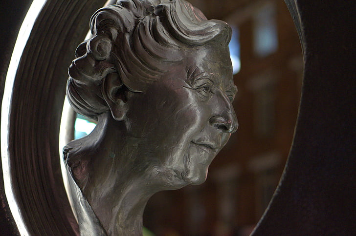 Agatha christie, emlékmű, Christie, híres, Agatha, London, szobor