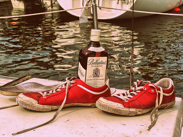 ballantines, whisky, sneakers, water, sailing, haven, keja