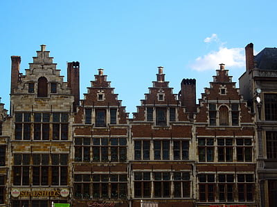 Antverpy, Belgie, fasády, cihly, Architektura, budova, nebe