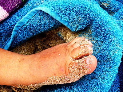 Детские, футов, ребенок, песок, пляж, полотенце, человеческая рука