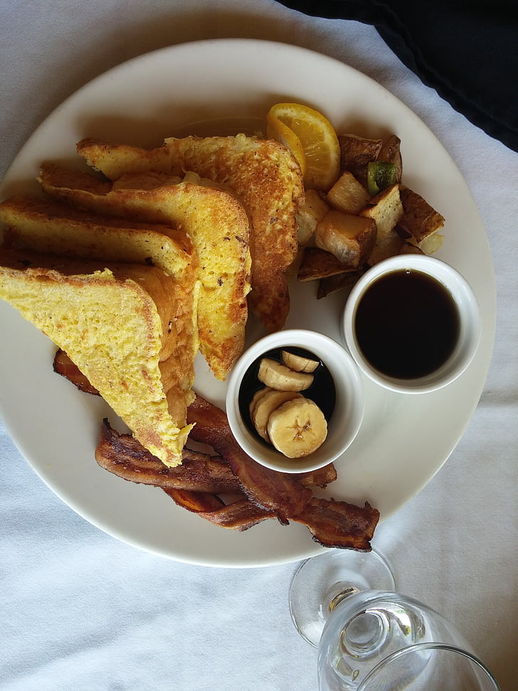 french toast, food, restaurant, bananas, bacon, water, glass