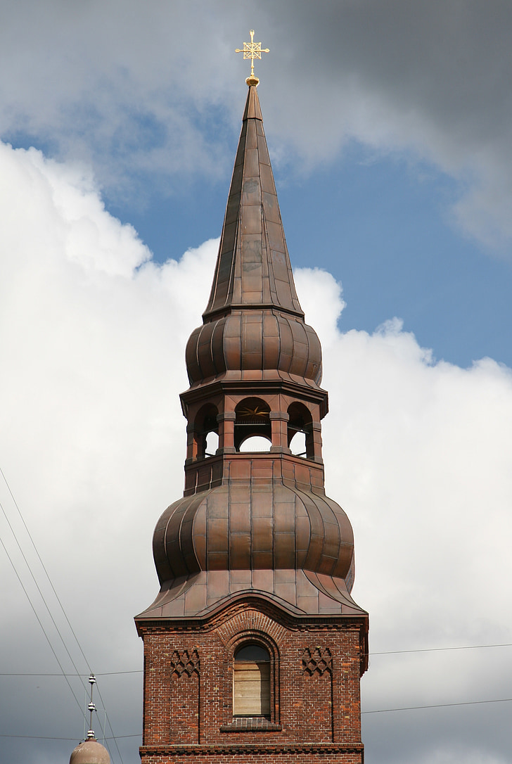 καμπαναριό της Εκκλησίας, Κοπεγχάγη, Δανία, αρχιτεκτονική, ουρανός, πόλη, Σταυρός