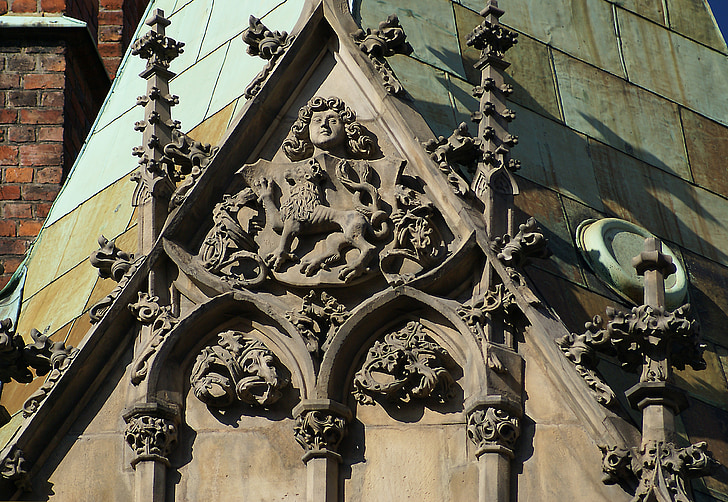 architecture, architectural decoration, figures, openwork, the town hall, town hall, wrocław