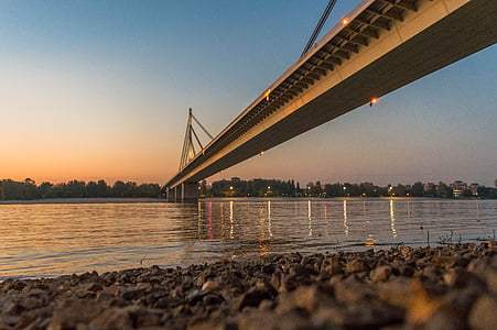 Novom Sadu, Srbija, Europe, Rijeka, Dunav, most slobode, zalazak sunca