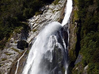 Milford sound, Nowa Zelandia, Wodospad, wody, góry, Natura, Rzeka