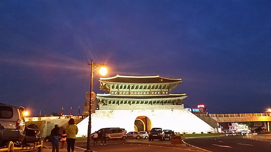 Suwon zamek, korea Południowa, Suwon, wgląd nocy