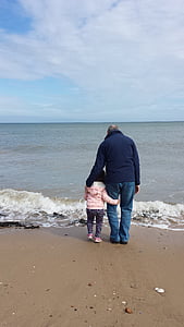 παραλία, αγκαλιά, ο παππούς, Κορίτσι, Αγκαλιάζω, σχέση, αγκάλιασμα