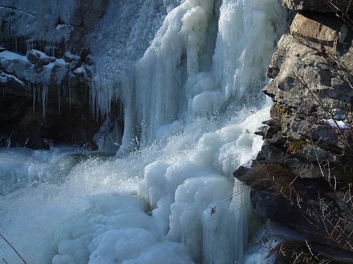 vesiputous, jäädytetty vesiputous, vesi, jäädytetty, Ice, jääpuikkoja, Cascade