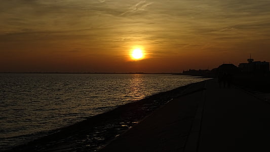 solnedgang, sjøen, Wilhelmshaven, kveldshimmelen, stranden