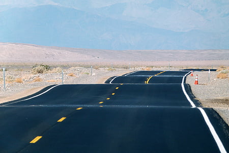 asfalterte veien, Death valley, California, turistattraksjon, glitrende, fakling, flimring
