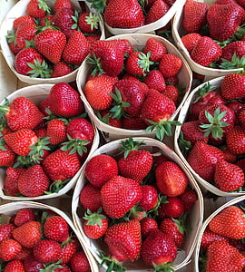 jordgubbar, jordgubbe, jordgubbar i korg, marknaden, saftiga, mat, Berry