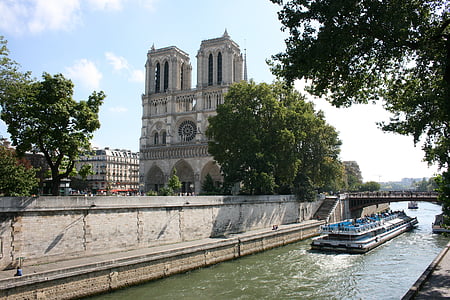 Notre-Dame, Paris, rivière Seine, bateau