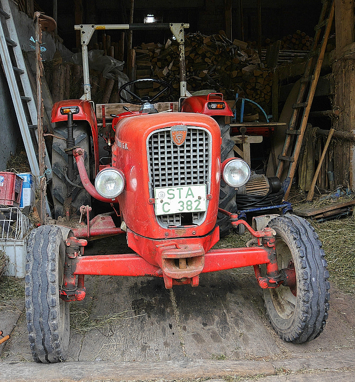 tractor, oldtimer, the hotel g 30